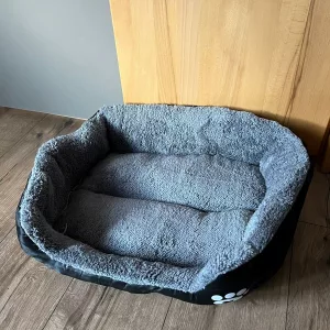 Mottatt Vaskbar Hundeseng med Plysjmadrass fra kunde T*****o.